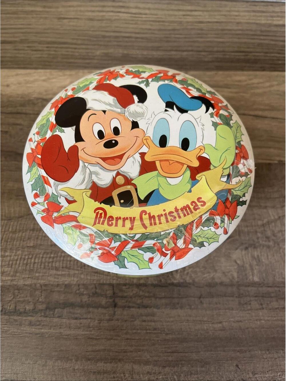 Vintage American Candy Mfg. Collector's Edition 5 1/2" Round "Merry Christmas"